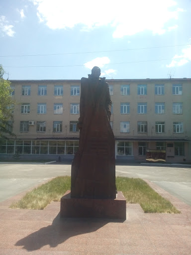 Памятник Геологу Рудницкому