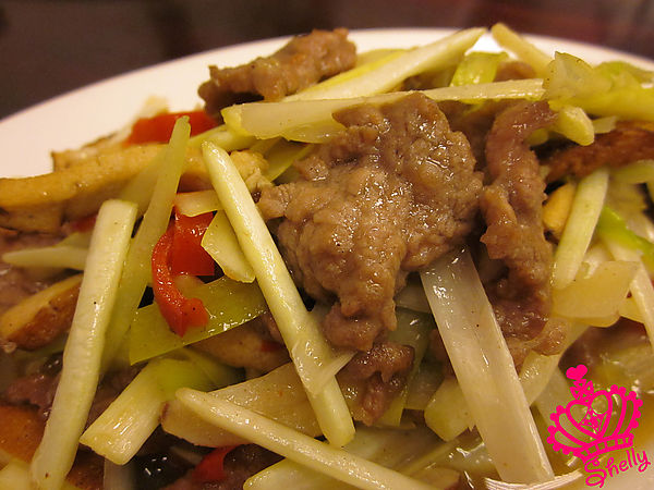 南港「赤崁牛肉館」．台灣牛料理〃捷運昆陽站