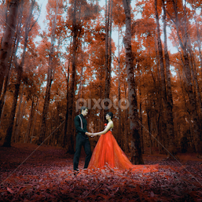 Classy Wedding by Amin Basyir Supatra - Wedding Bride & Groom
