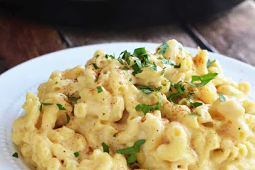 Three Cheese Crock Pot Macaroni and Cheese