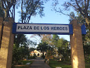 Pórtico Plaza De Los Héroes