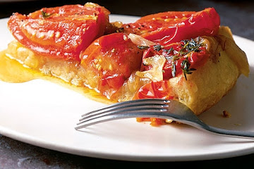 Tomato & caramelised onion tart tatin