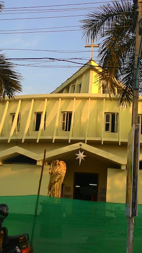 Golden Statue of Thykoodam Church
