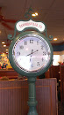 Friendly Clock of Tannersville