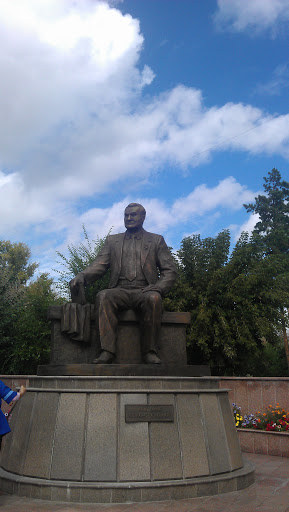 Памятник Сагинову