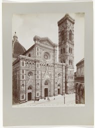 Voorgevel van de Dom van Florence, met campanile