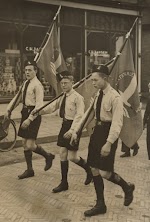Drie jongens van de Nationale Jeugdstorm. Associated Press, 1938