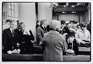 Bij het uitgaan van de kerk