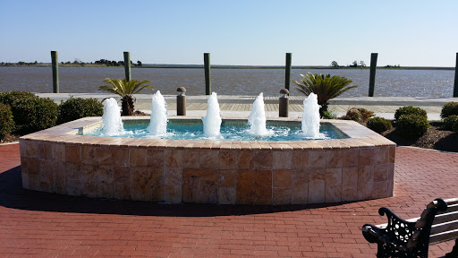 Fountain By the Sea