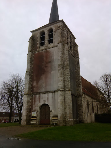 Eglise De Moulon