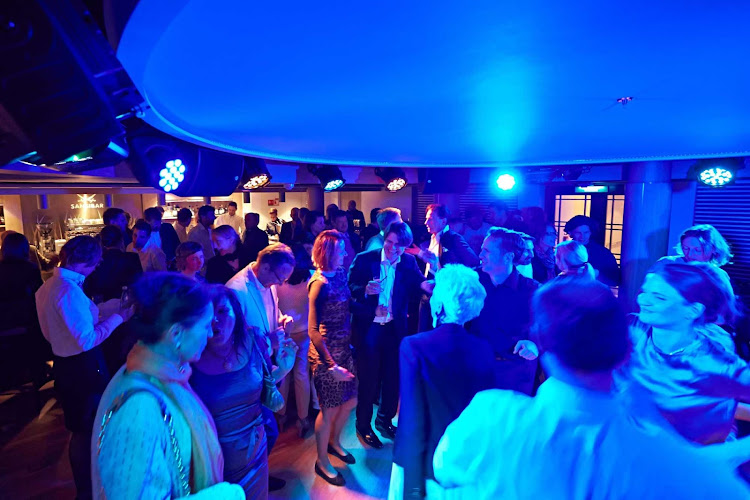 Dance the night away, grab a drink and meet new friends at the Sansibar, located on deck 8 of Europa 2.