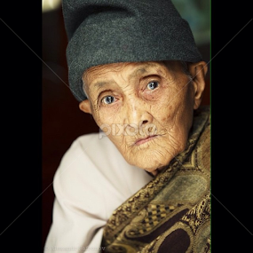 Woman from Lao by Alexandr Safronov - People Portraits of Women