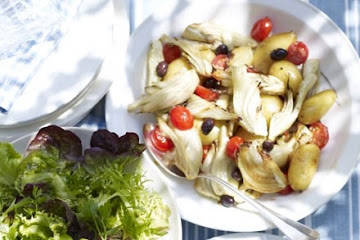 Roasted fennel with tomatoes, olives & potatoes