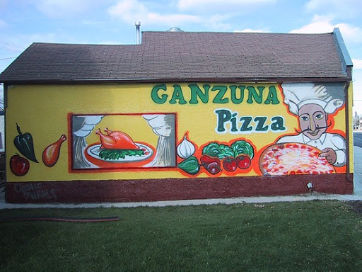 Ganzuna Pizza Mural