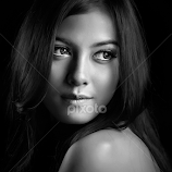 Dewi in BW by Ivan Lee -  