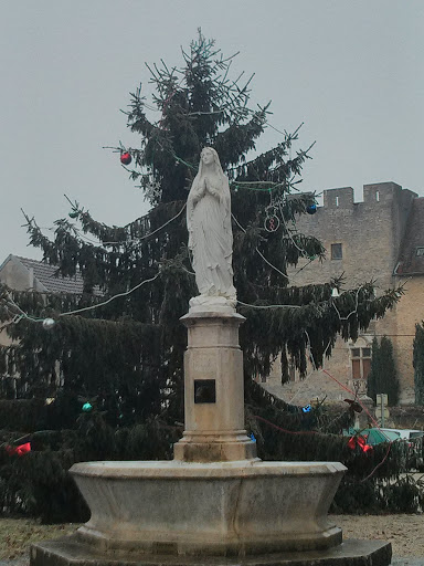 Fontaine De La Vierge
