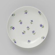 Schotel, beschilderd met korenbloemen