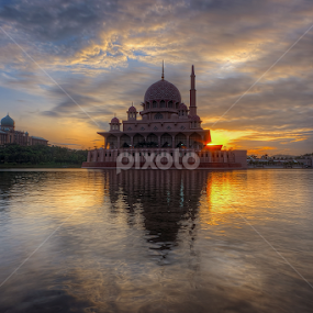 Morning at lakeside ... by Mohd Tarmudi - Landscapes Sunsets & Sunrises