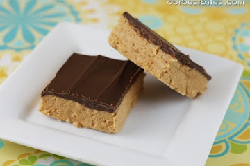Reese's Peanut Butter Bars {No Bake!}