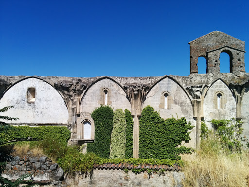 Ruinas de la Universidad Popular de Coria