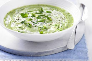 Green cucumber & mint gazpacho