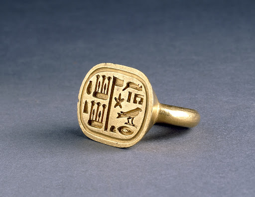 Gold signet ring of the Chief Steward, Sheshonq