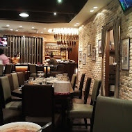 Jolly手工釀啤酒泰食餐廳