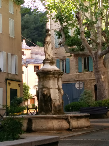 Fontaine De La Place Ste Barbe