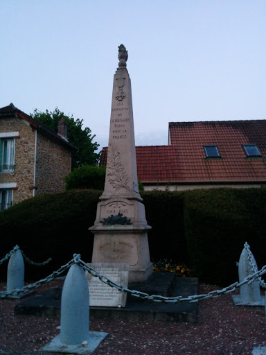 Monument au Mort de la Houssaye