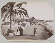 Boulevard met wandelaars, vermoedelijk te Hyères