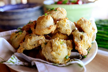 Cheddar-Chive Biscuits