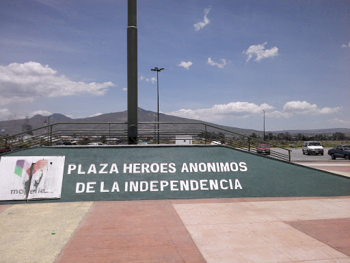 Atrio Cívico De Plaza Héroes Anonimos 