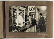 Interieur van de banketbakkerij van F.Tj. Landman, Nieuwendijk 142, Amsterdam