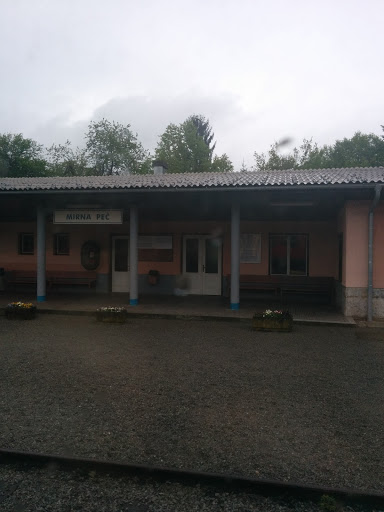 Mirna Peč - Železniška postaja