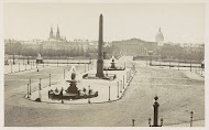 Place de la Concorde in Parijs, in het midden de obelisk van Luxor en fonteinen
