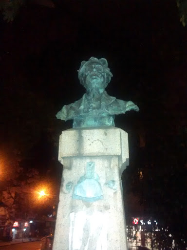 Estátua Praça Bradesco
