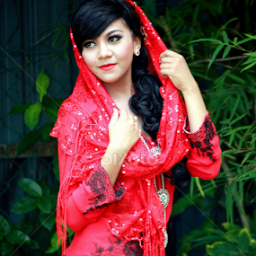by Wan Azizul Azar Aziz - People Fashion