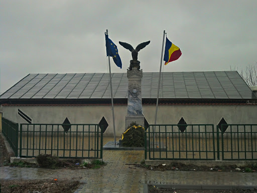 Monument Ostașilor Români