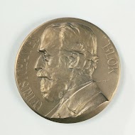 Historiepenning in doos op Prof. dr. P.J. Blok