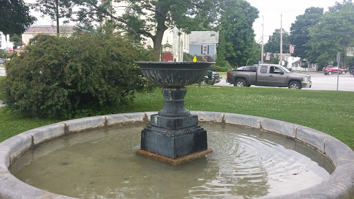Water Fountain And Pool 