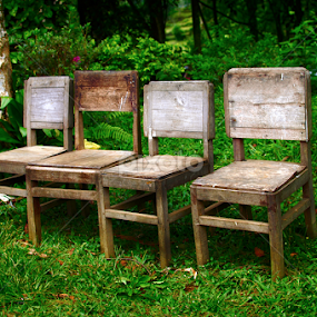 wooden chairs by Hery Nurdin S - Artistic Objects Antiques