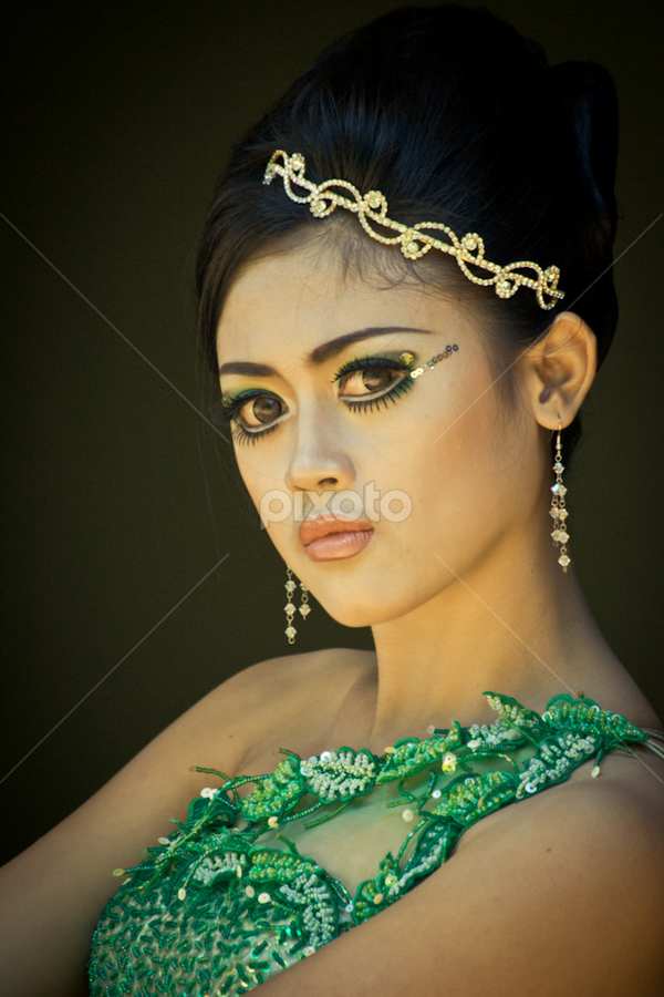 Indian Look by Christian Lukman - People Portraits of Women