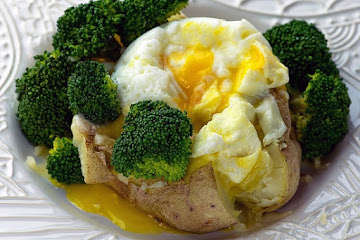 Broccoli Cheese and Egg Baked Potato