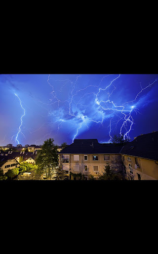 Thunderstorm Live Wallpaper