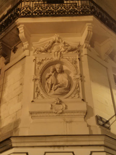 Facade Sculptée De Rue De L'hotel De Ville