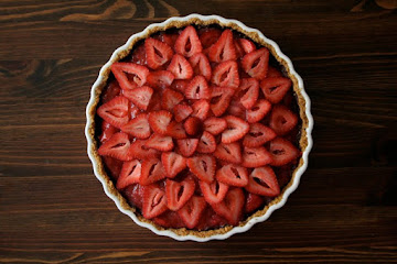 Dark Chocolate Strawberry Tart