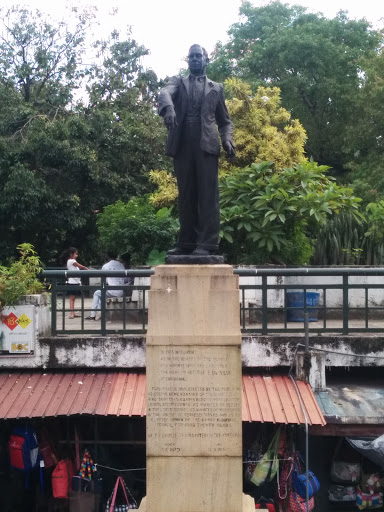 Statue of George E. De Silva