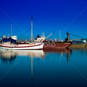 Long Exposure by Mustafa Çetinkaya - Transportation Boats