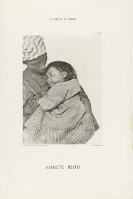 Portret van Henriette Moendi, met een onbekende vrouw