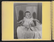 Portret van een baby van de familie Van Marken